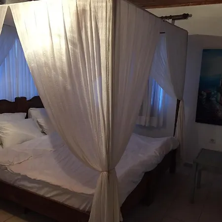 Ala Baykus Butik Frühstückspension Alaçatı